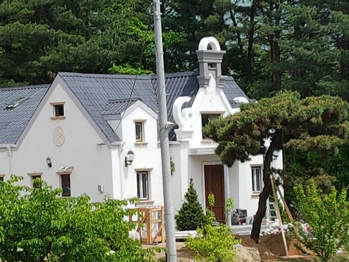 The Castle Stay Chuncheon Exterior foto